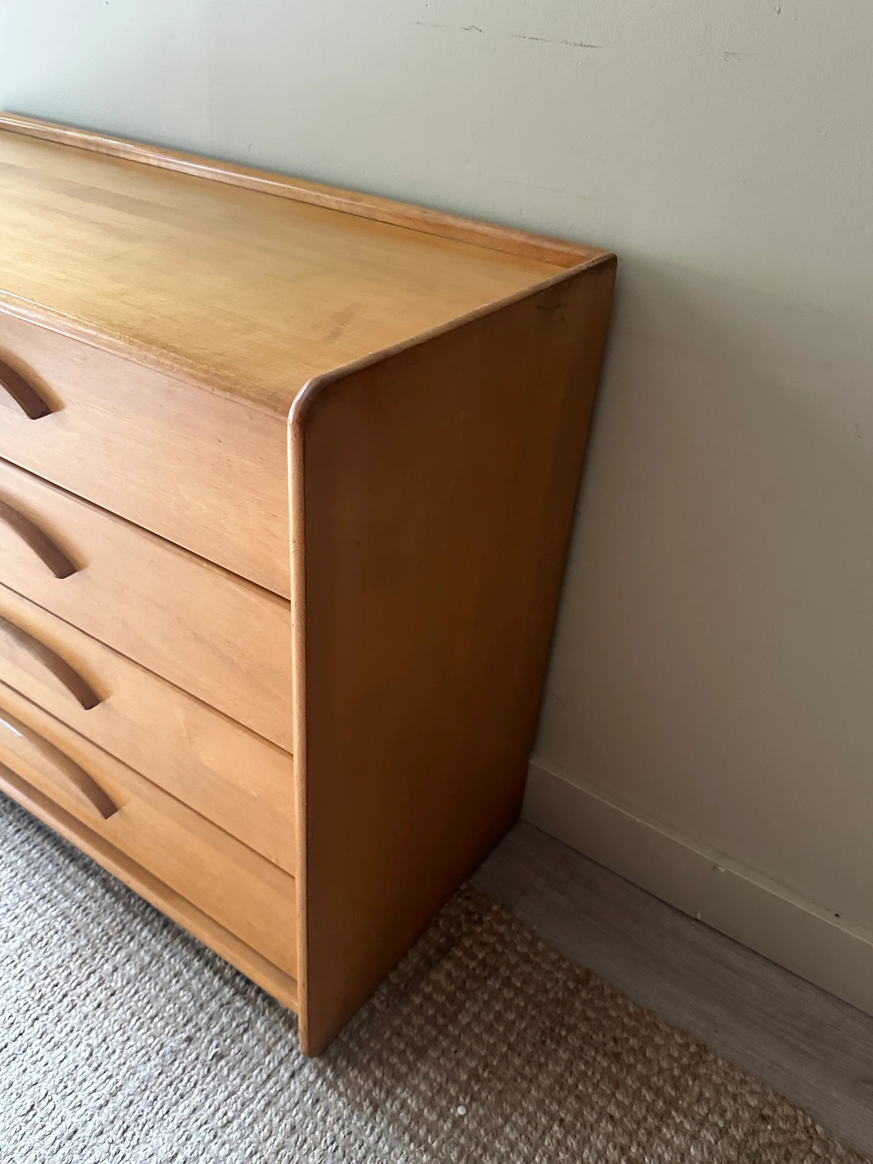 Templeton maple dresser - Image 4