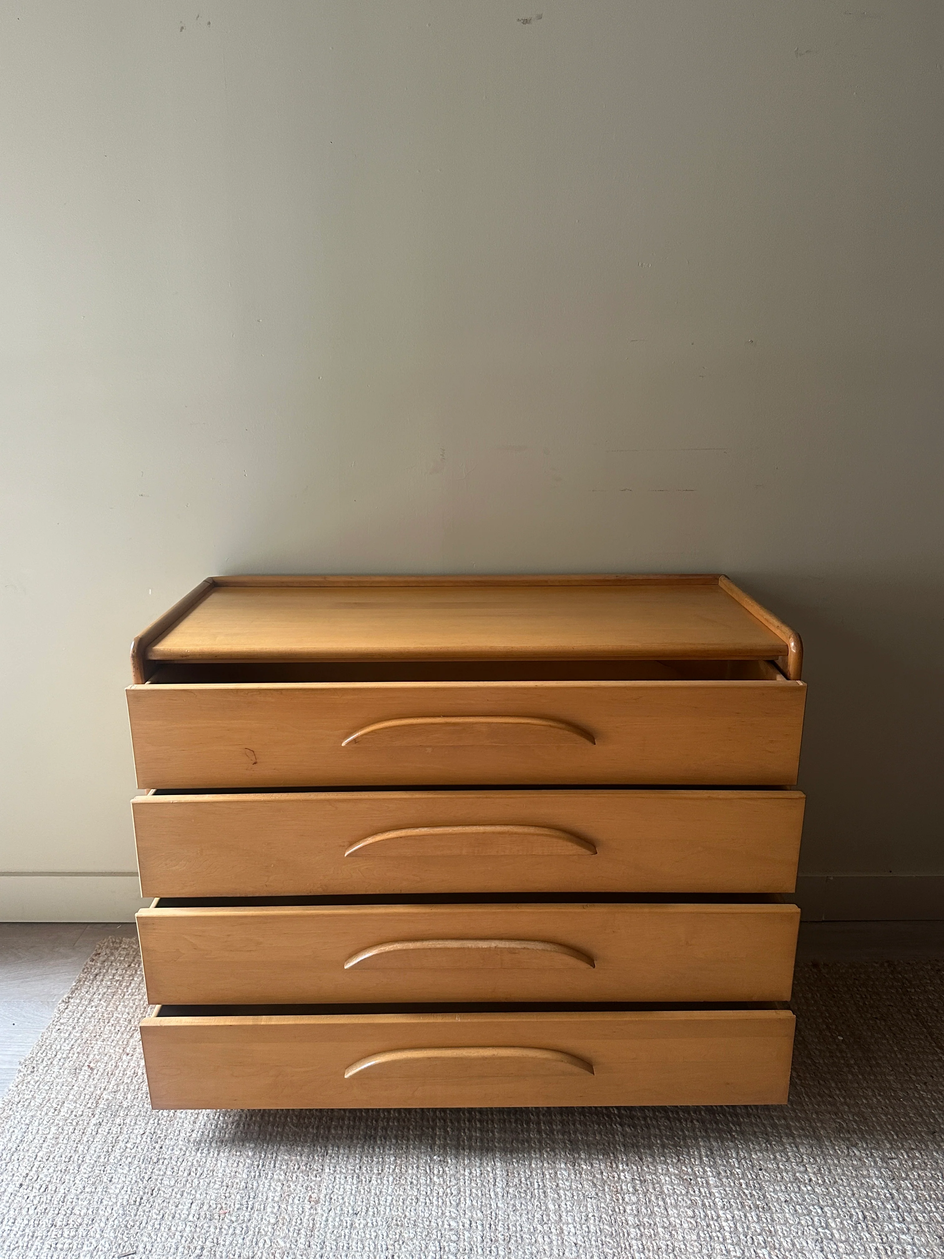 Templeton maple dresser - Image 5