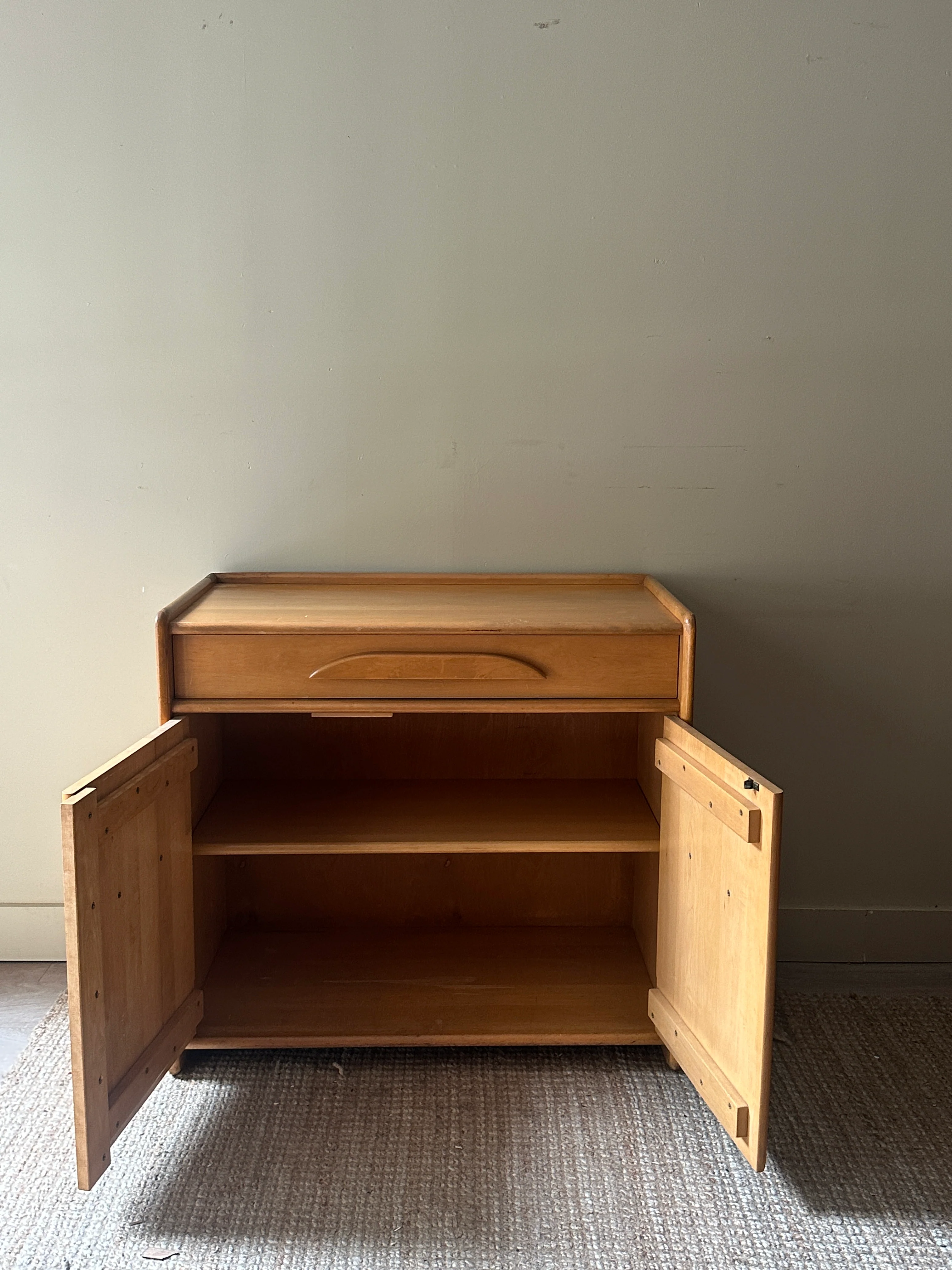 Templeton maple liquor cabinet - Image 5