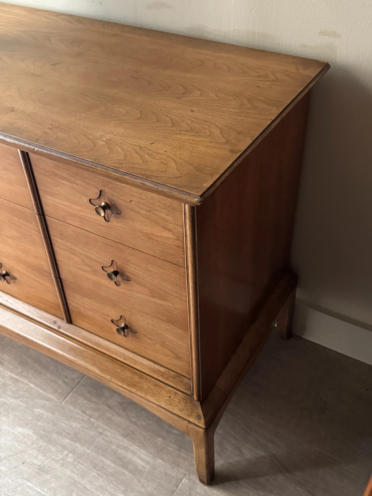 Thomasville Horizon oak 6 drawer dresser - Image 3