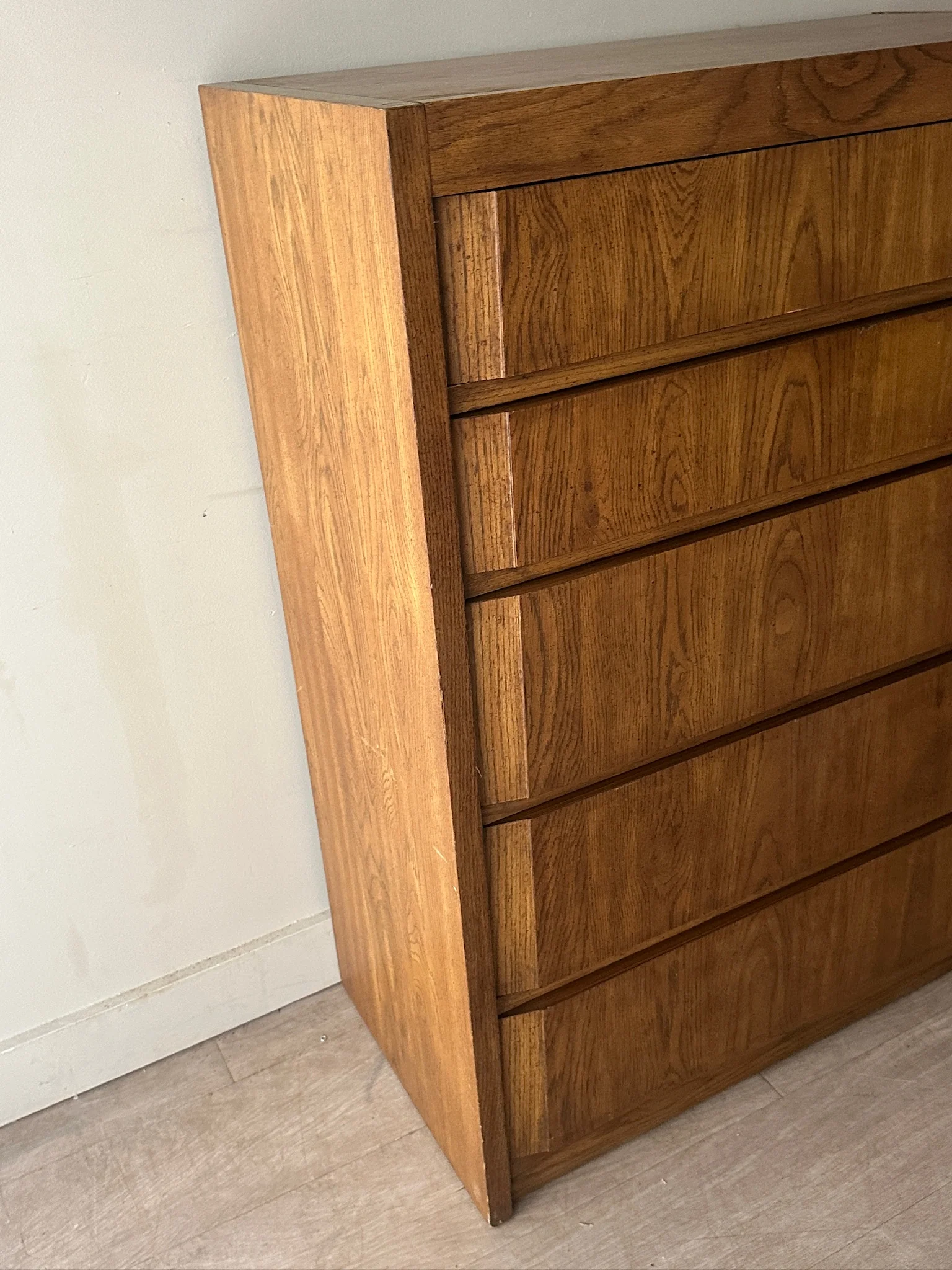Thomasville oak dresser - Image 2