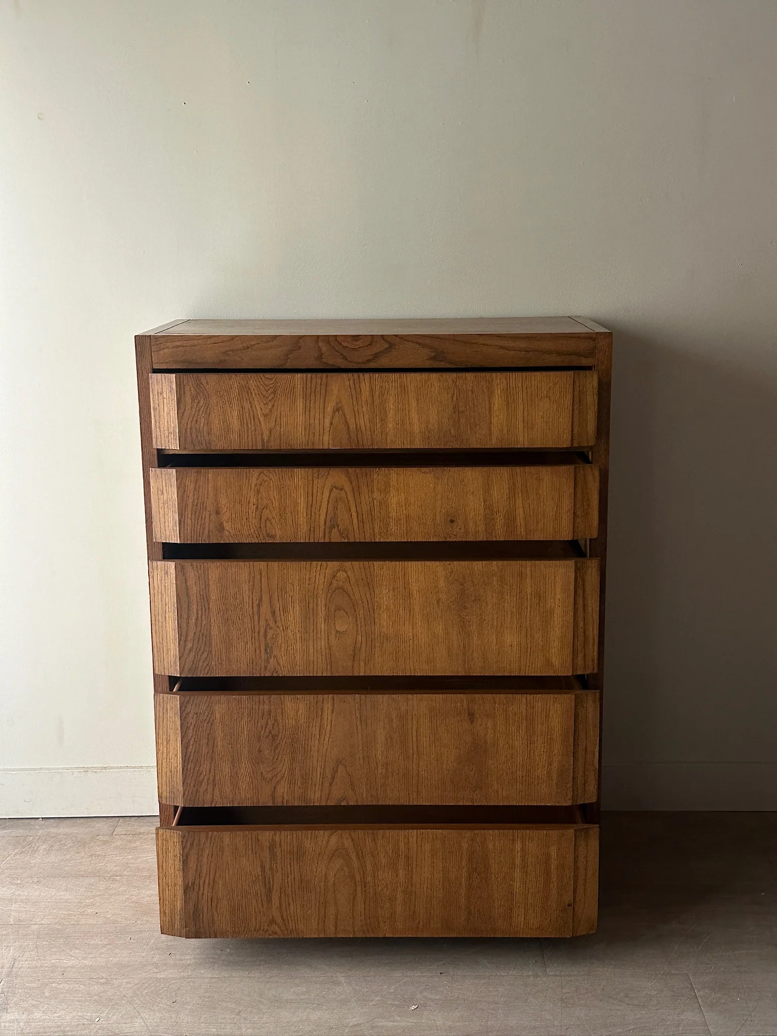 Thomasville oak dresser - Image 4