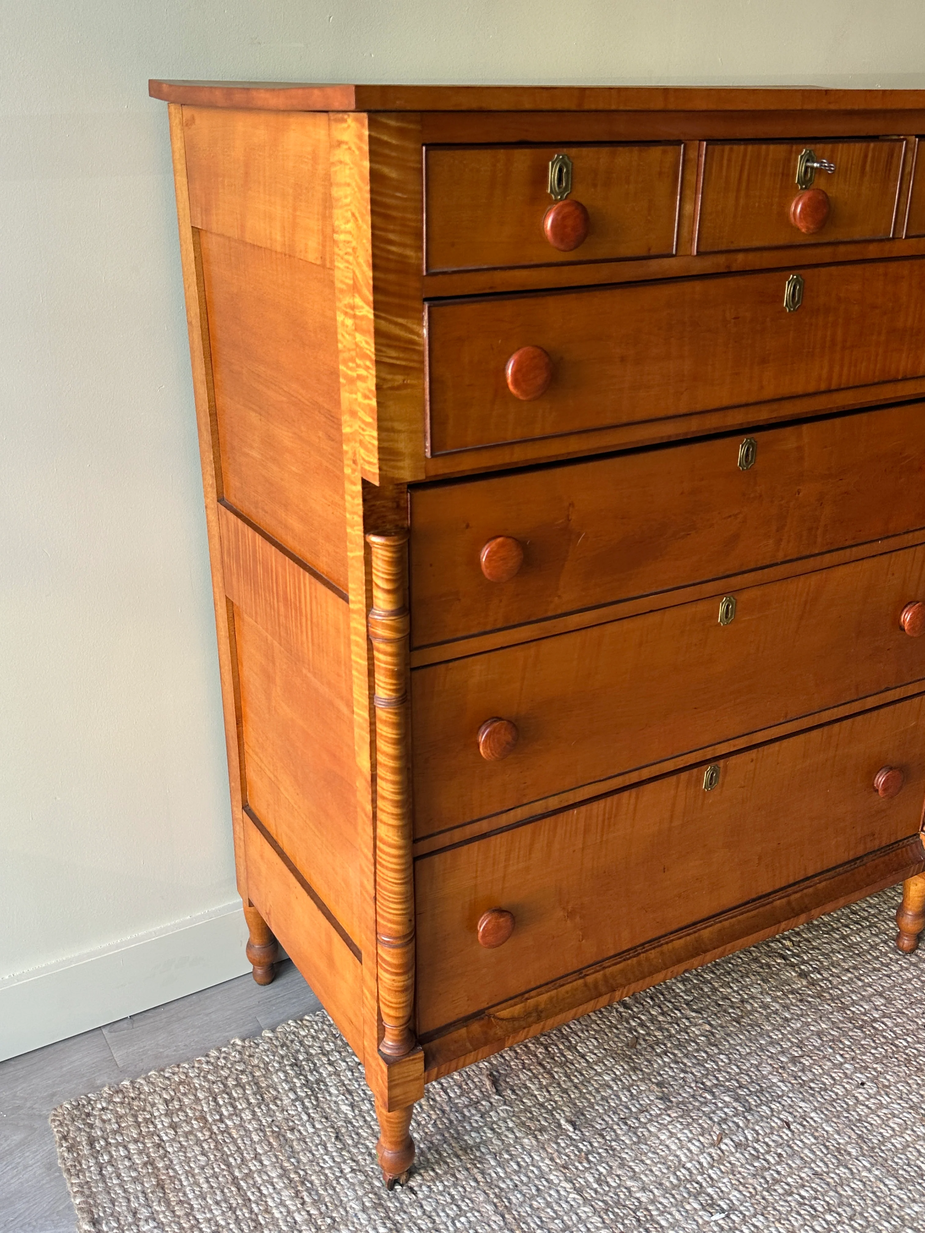 Tiger maple Sheraton dresser - Image 3