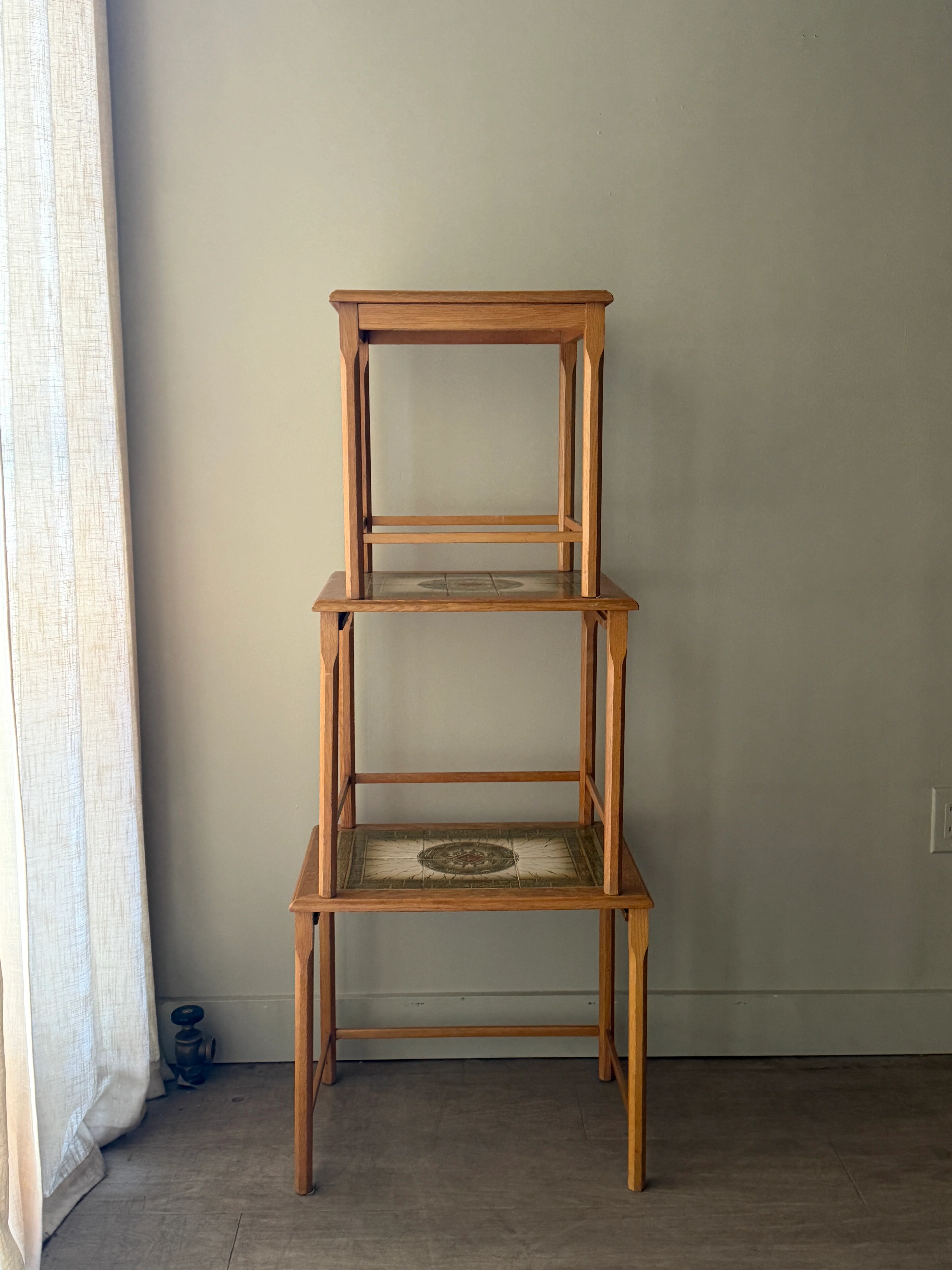 Toften Danish oak & tile nesting tables - Image 5