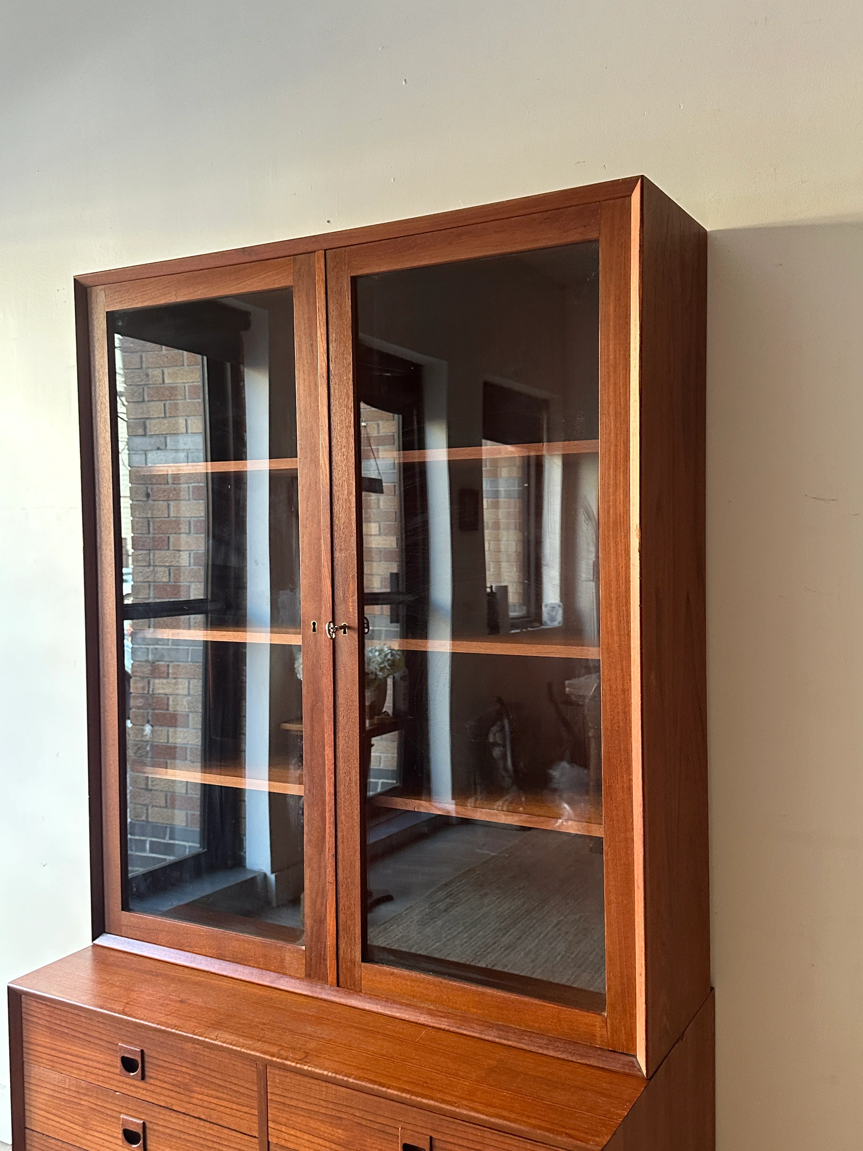 Two piece walnut hutch - Image 4