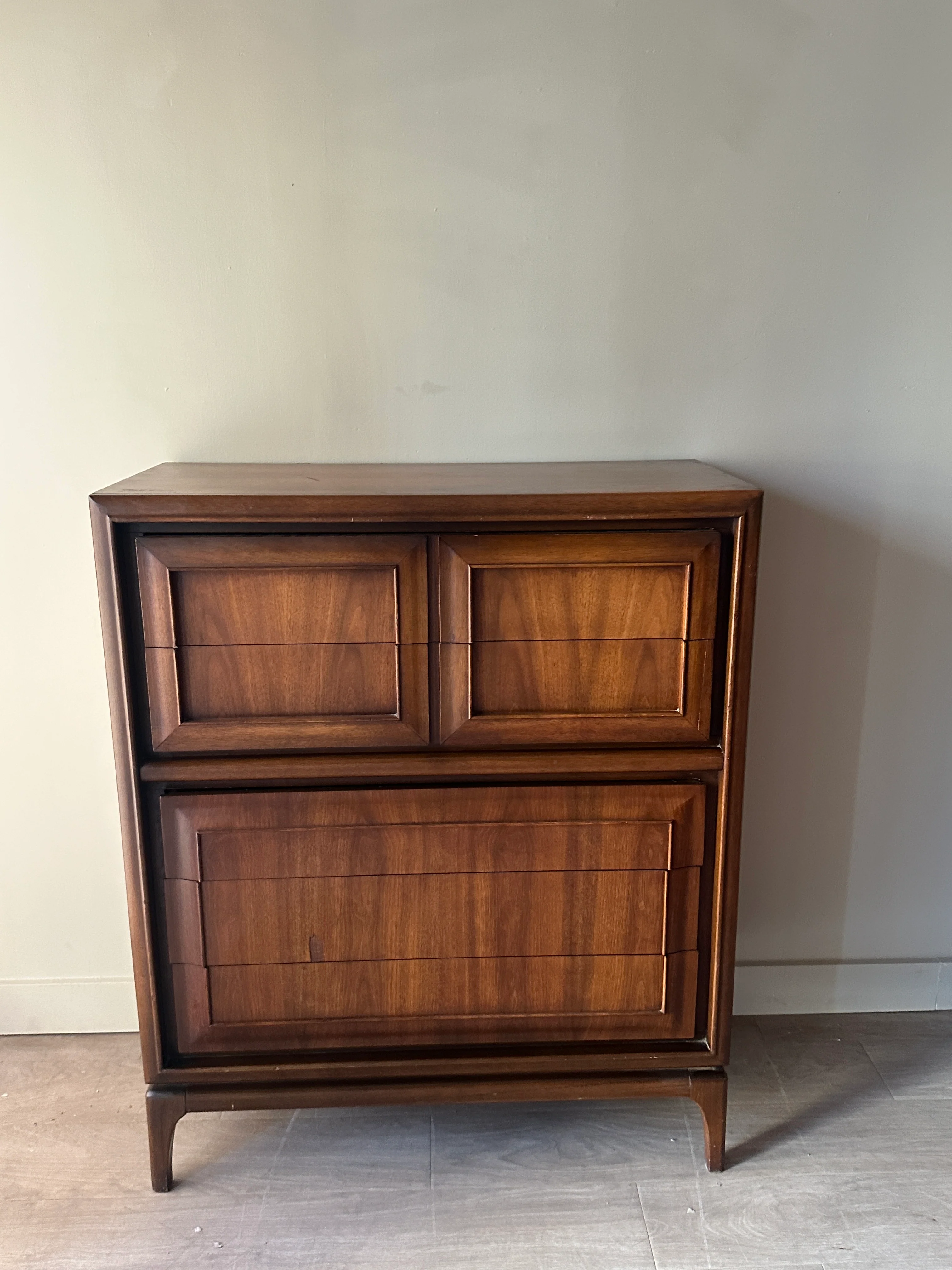 United Furniture walnut tall boy - Image 2