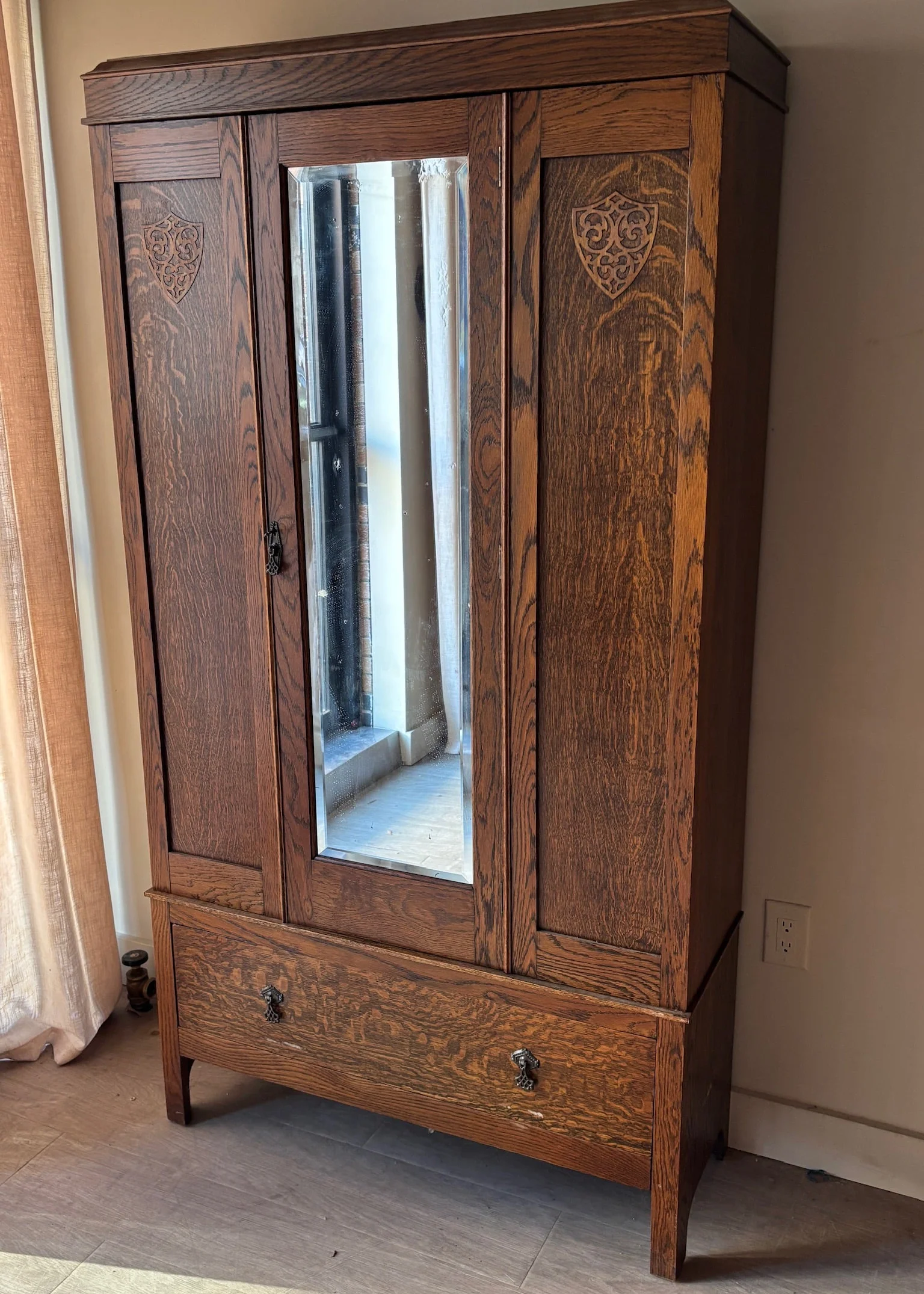 Oak armoire - Image 3