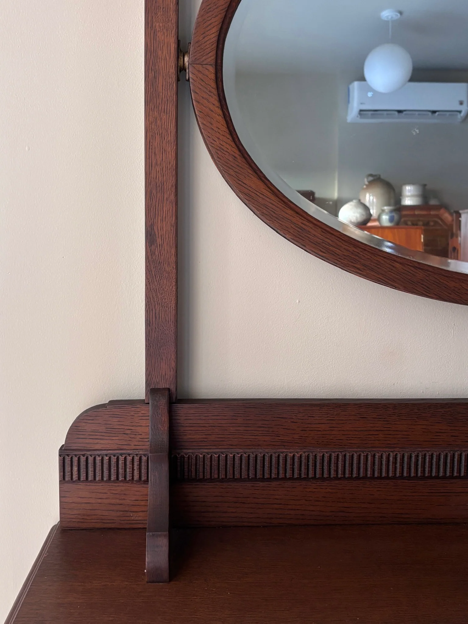 English Queen Anne oak dresser with mirror - Image 4