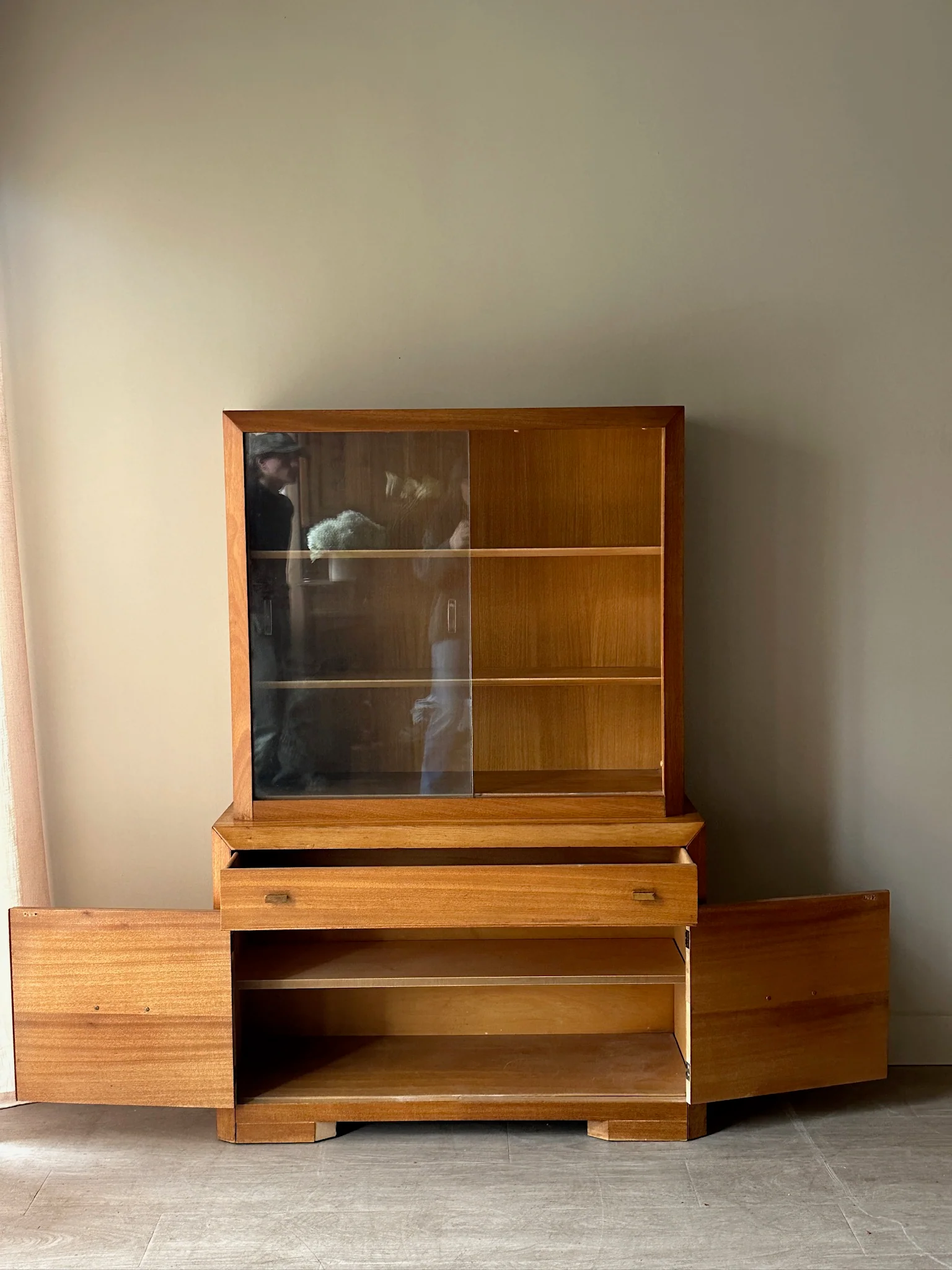Walnut display hutch - Image 4