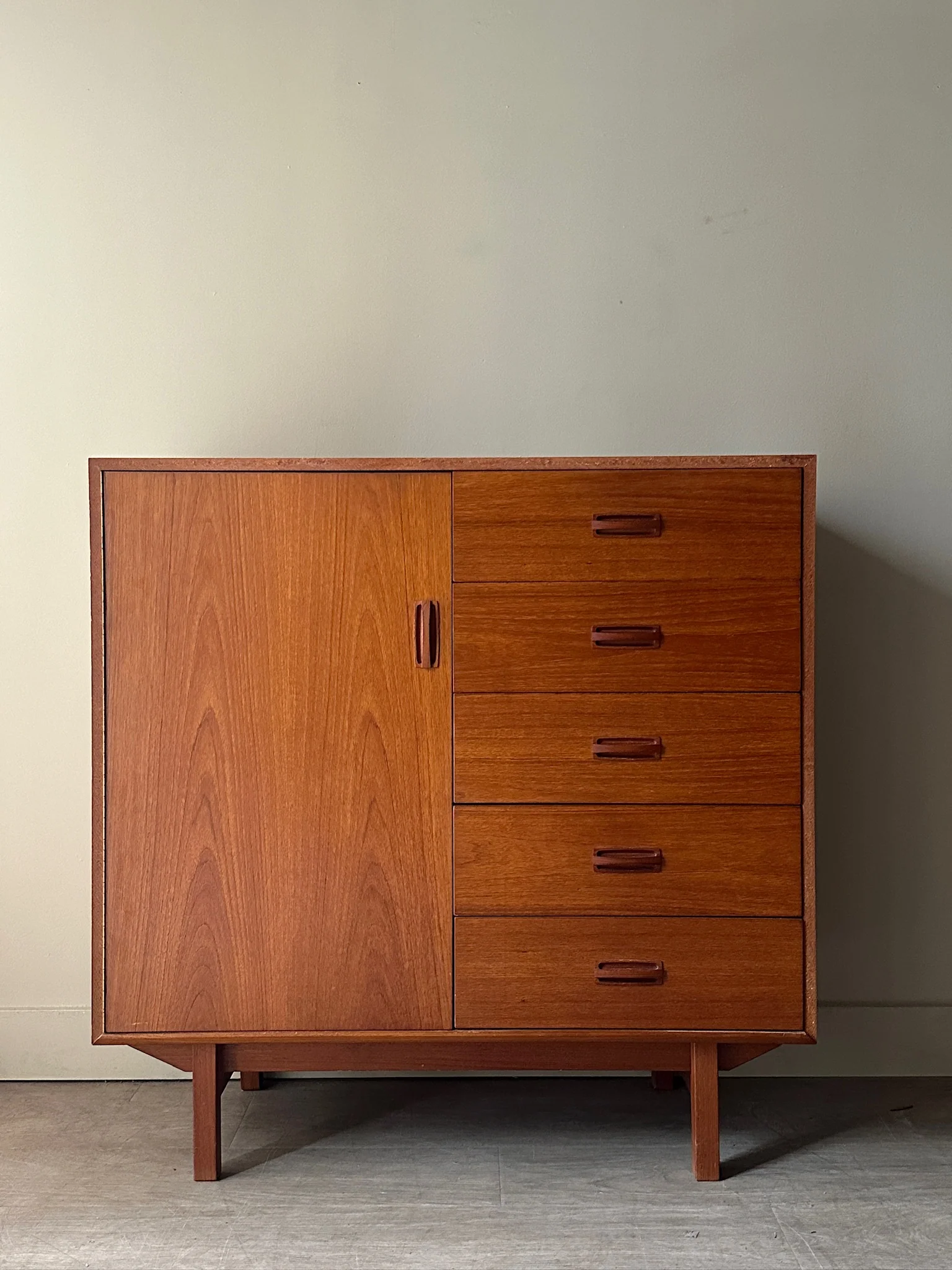 Teak side by side