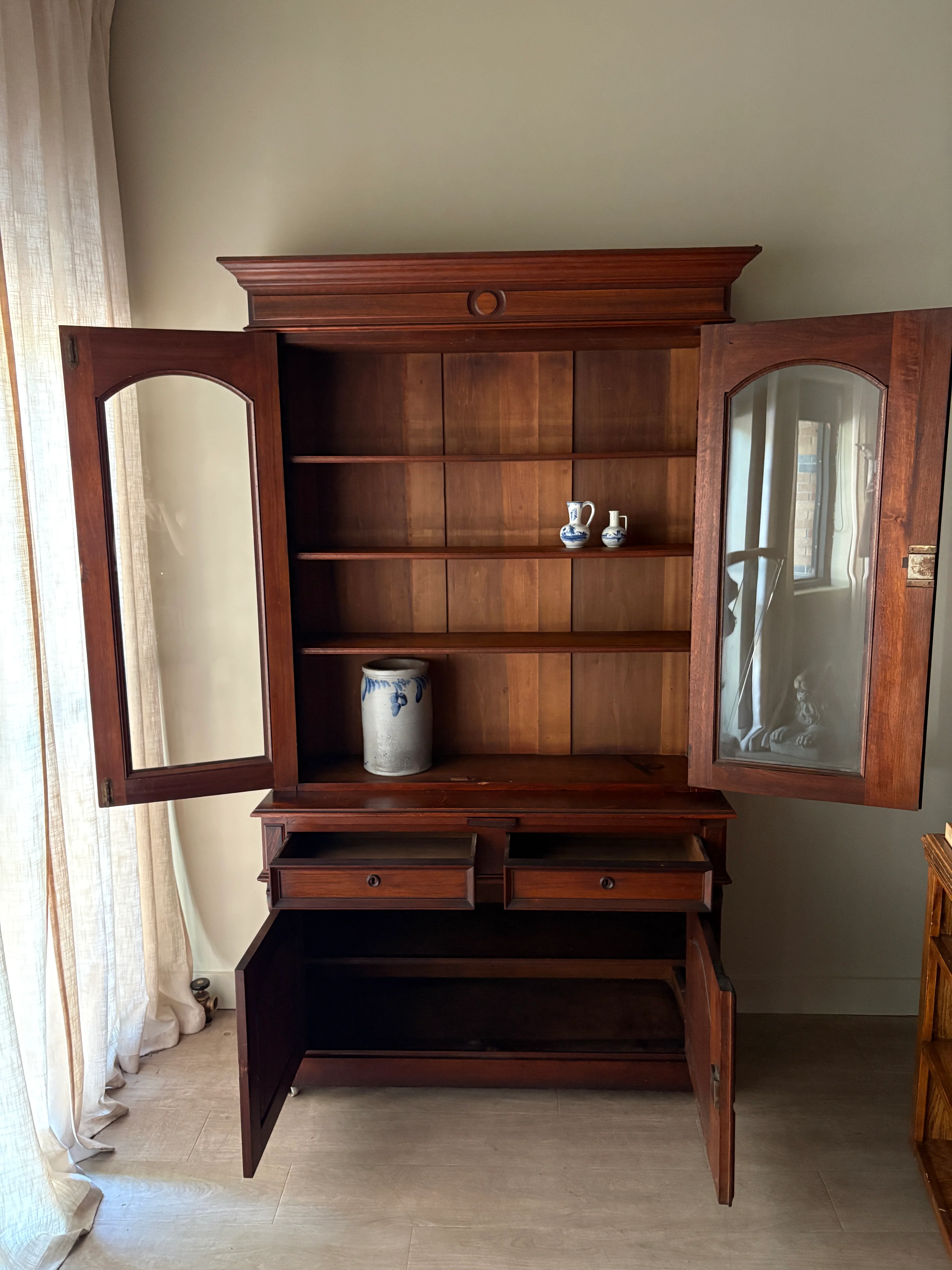 Victorian walnut two piece display hutch with writing slide - Image 7