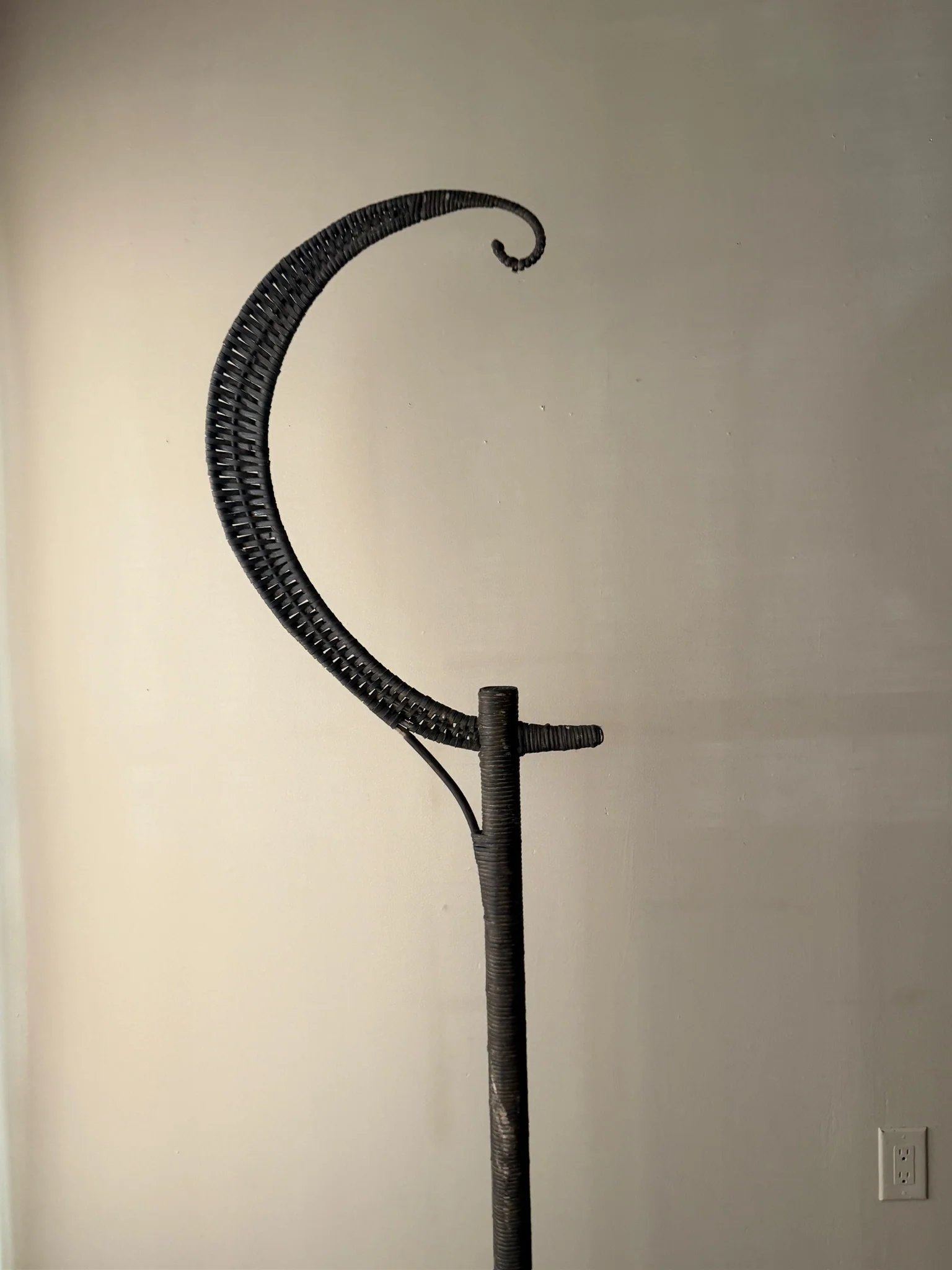 Victorian wicker crescent moon bird cage stand - Image 2