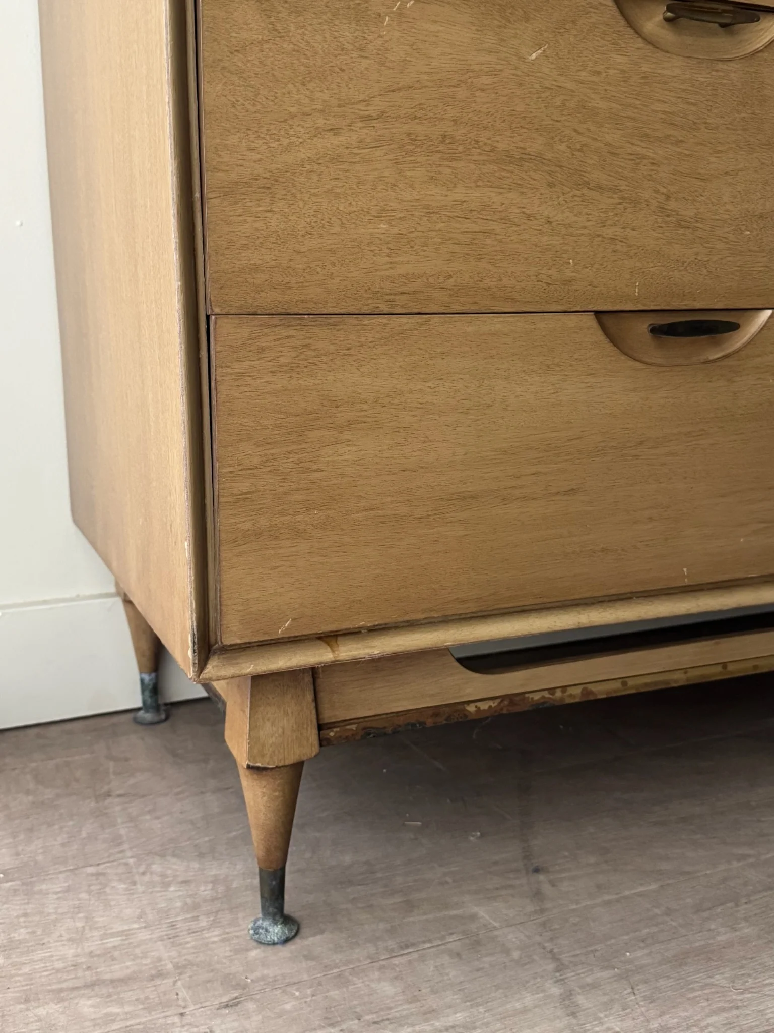 Walnut 6 drawer dresser - Image 3