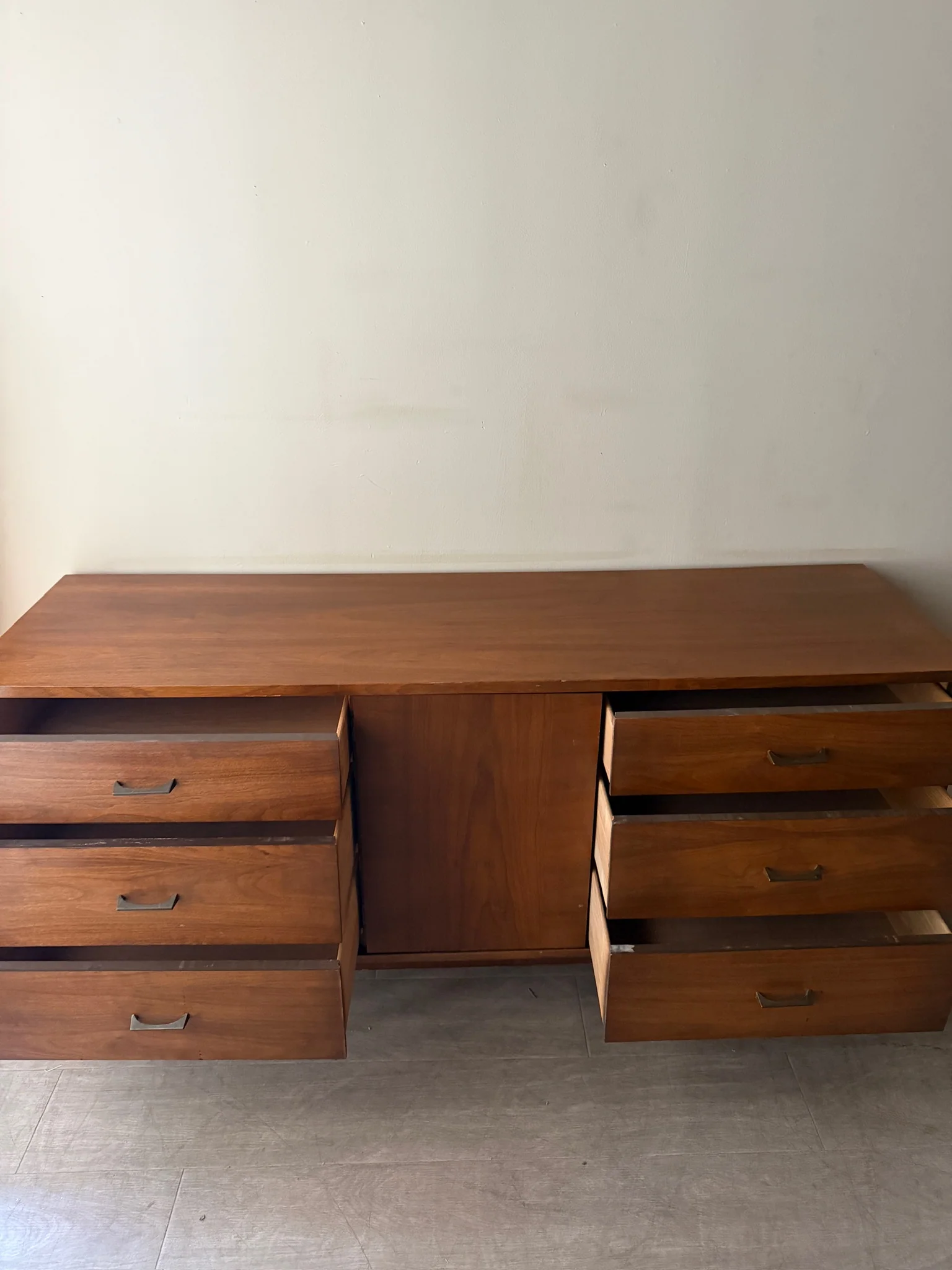 Walnut 9 drawer dresser - Image 5