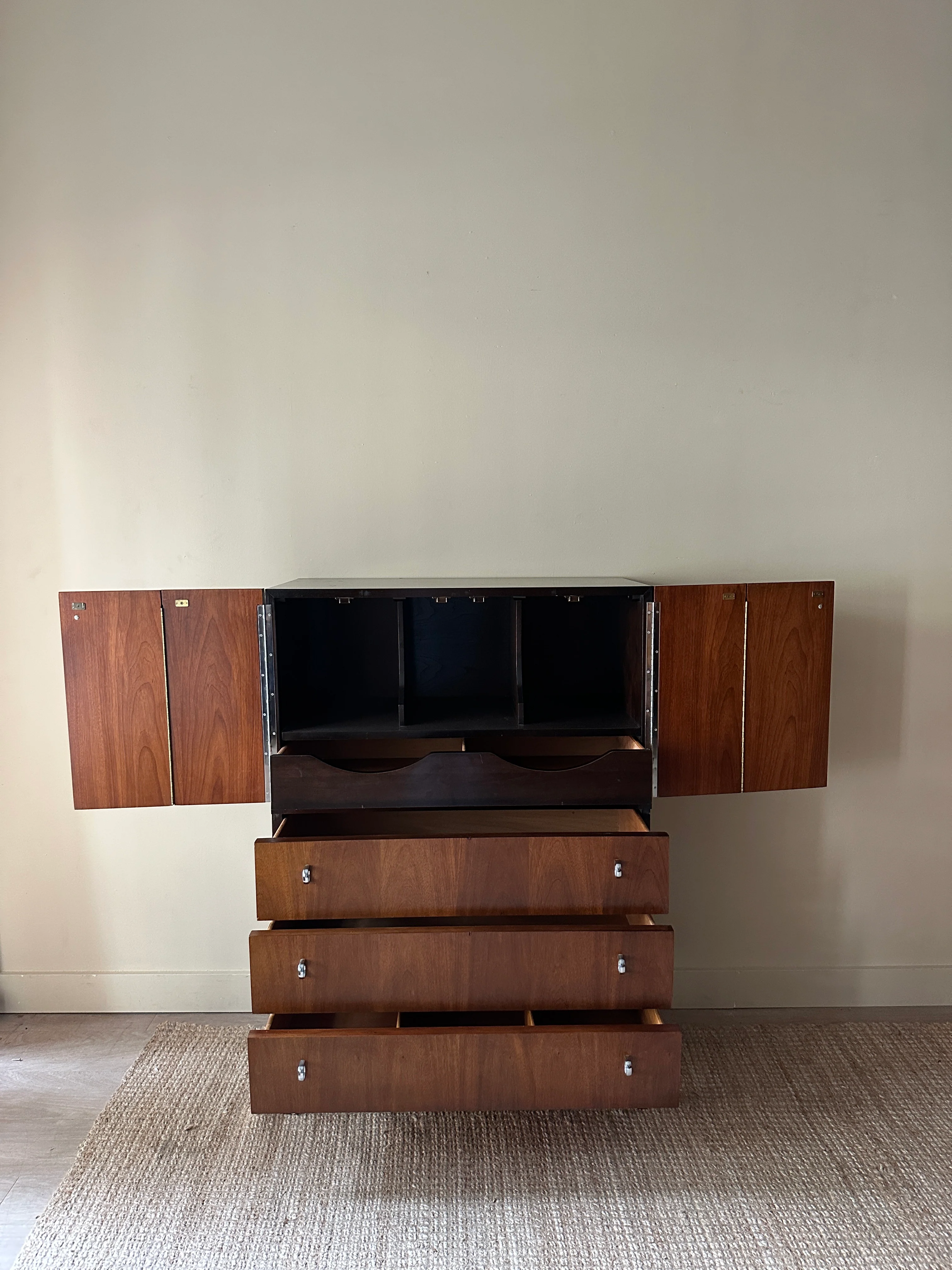 Walnut and Chrome gentleman’s dresser - Image 5