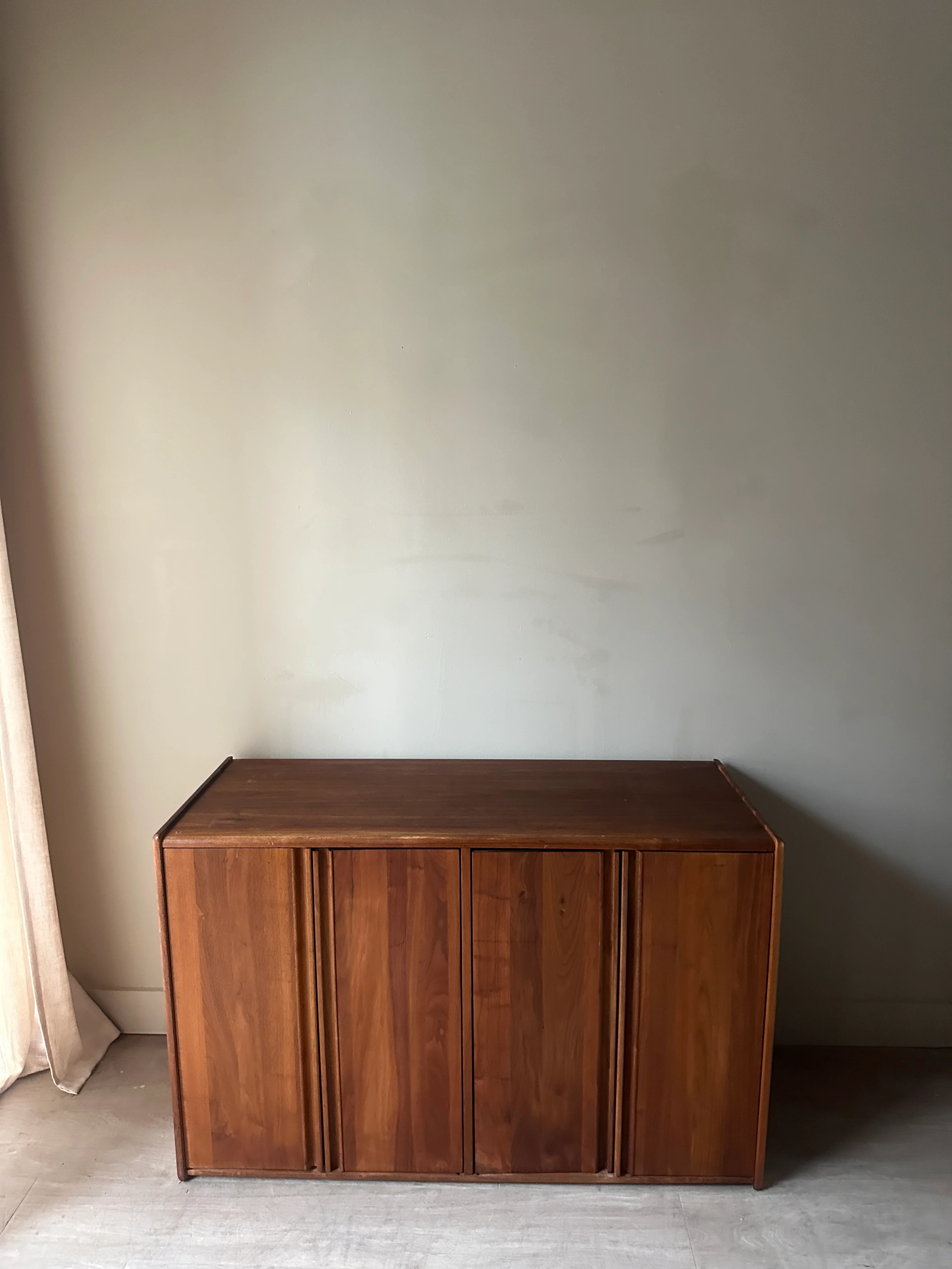 Walnut console - Image 2