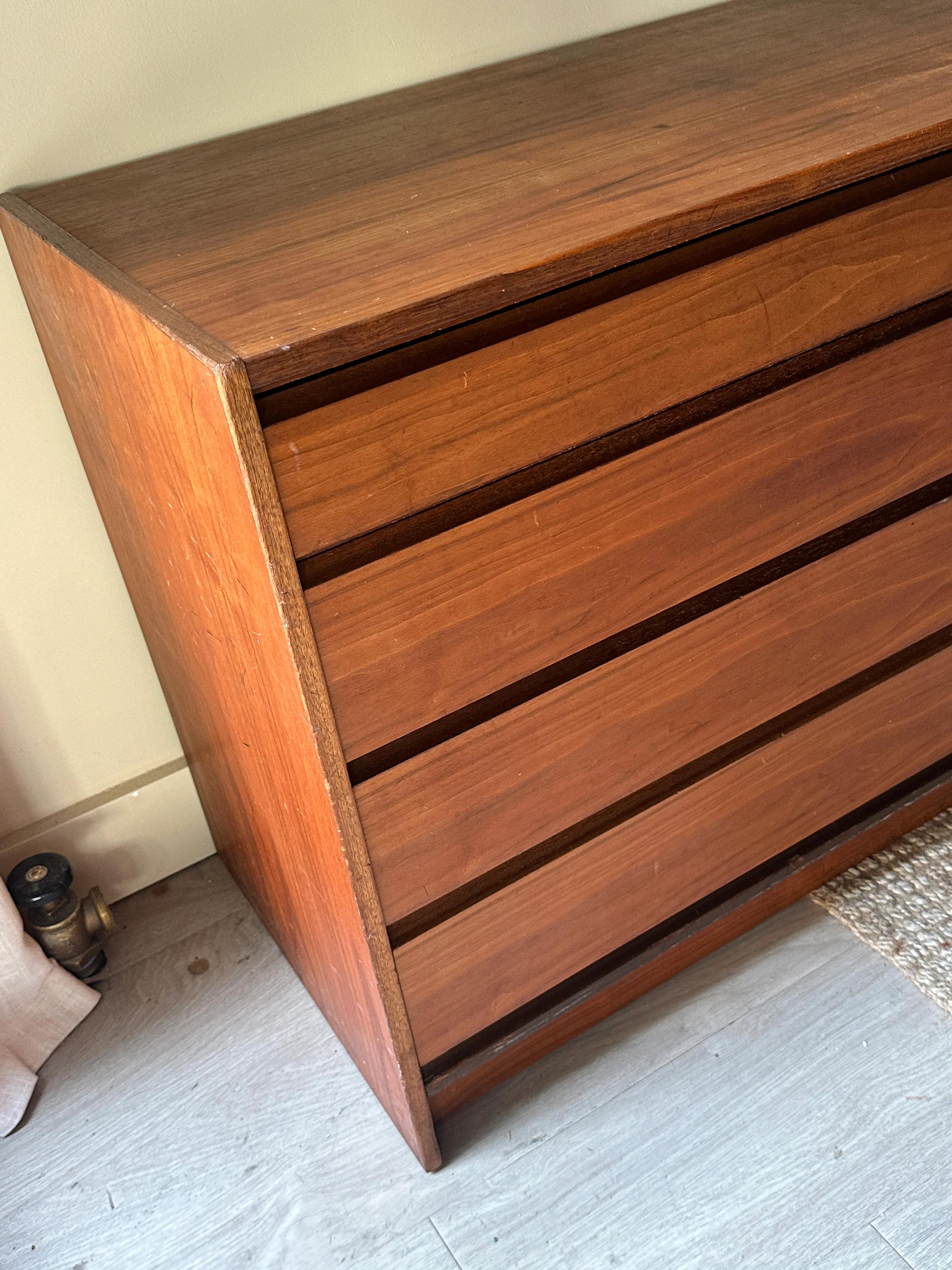 Walnut credenza - Image 2