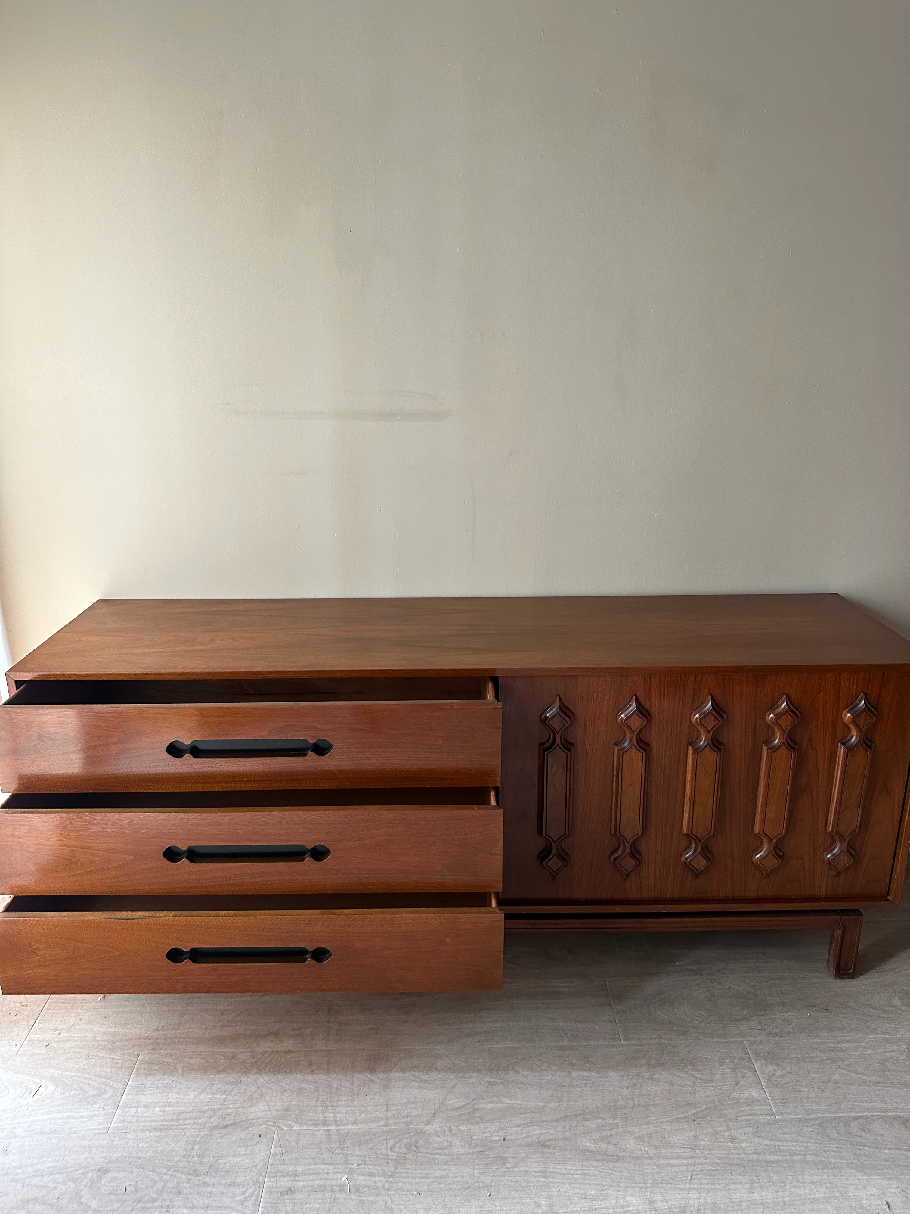 Walnut credenza - Image 5