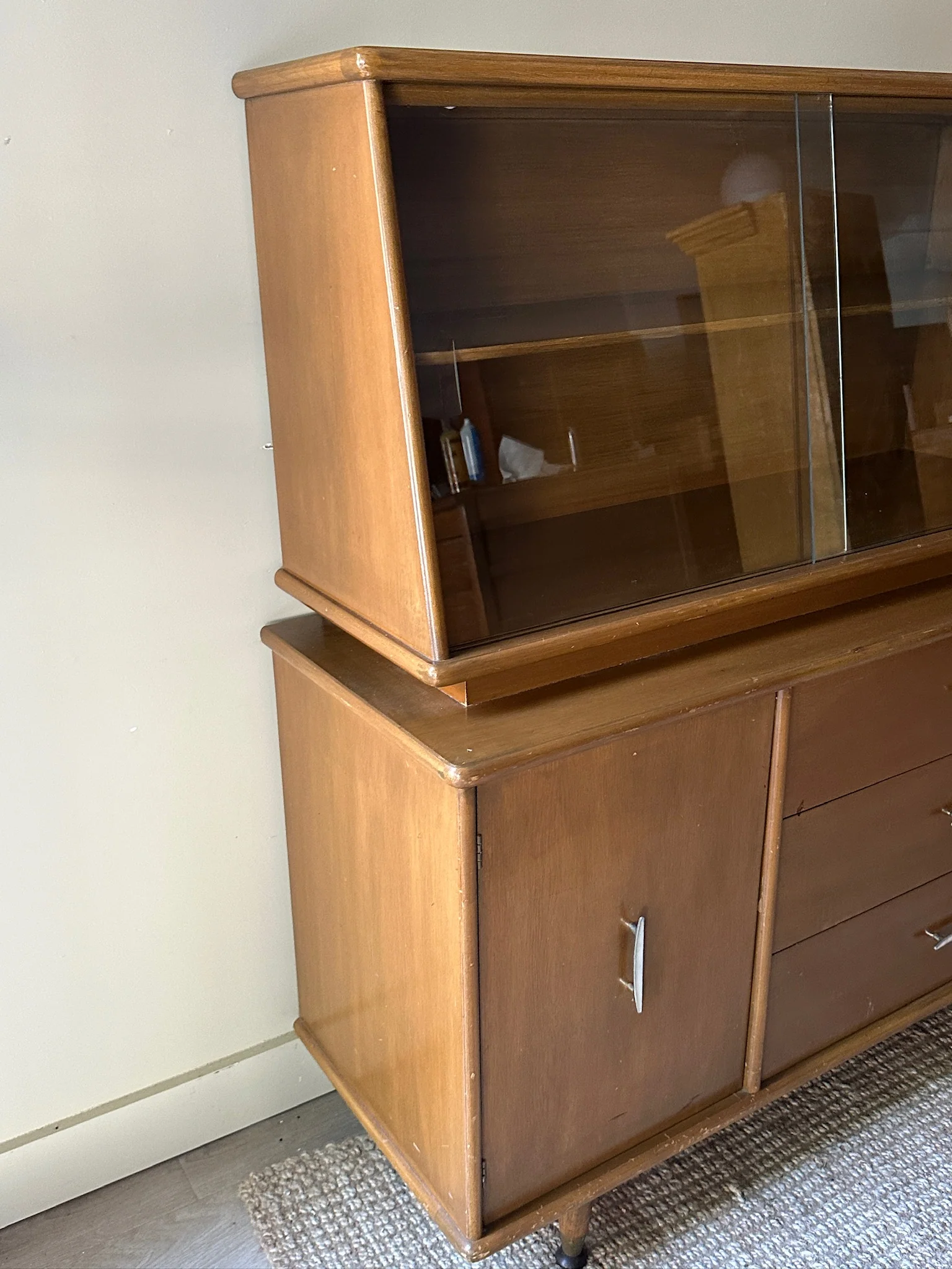 Walnut display case - Image 3