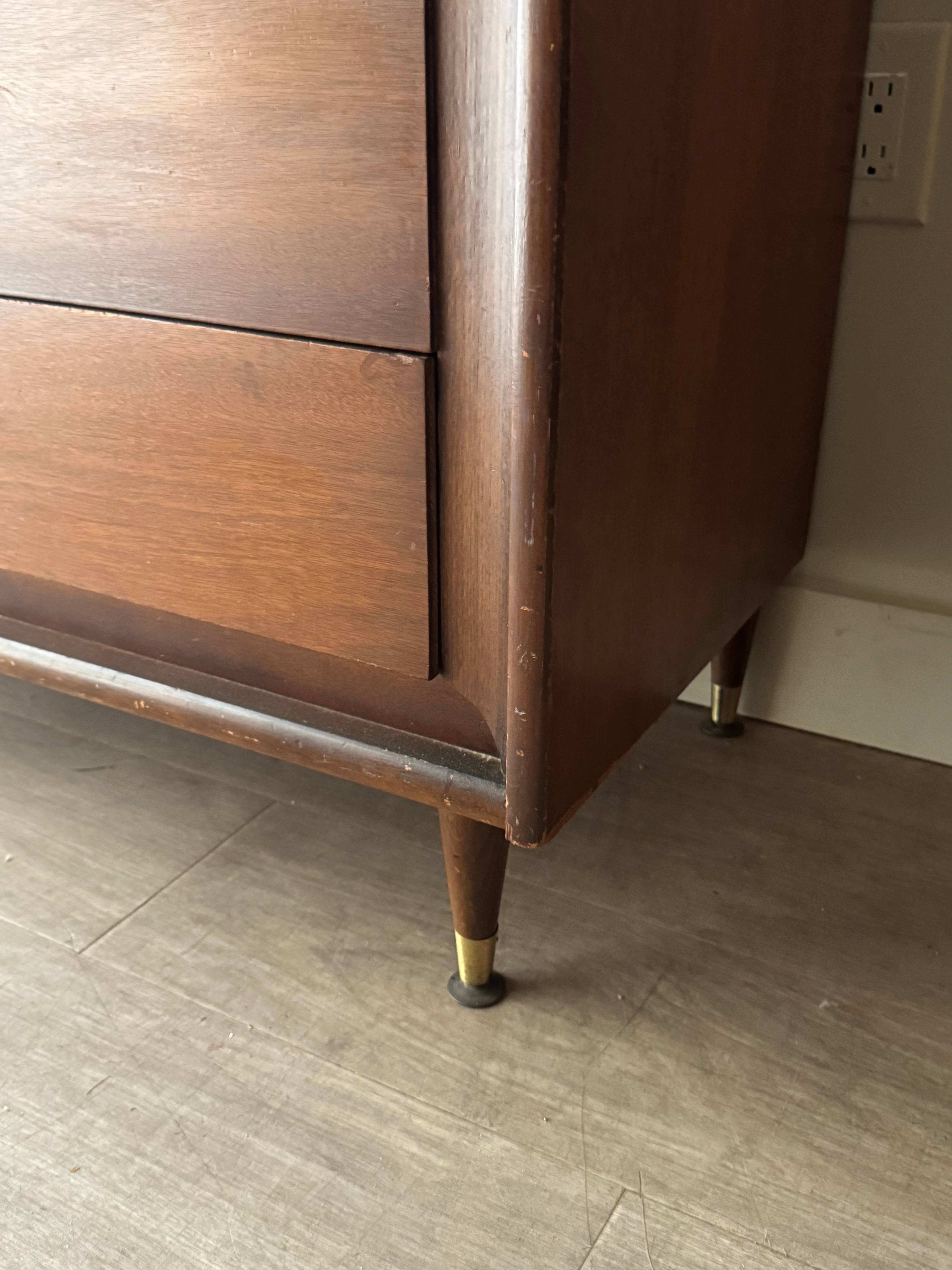 Walnut Gentleman's Dresser - Image 4