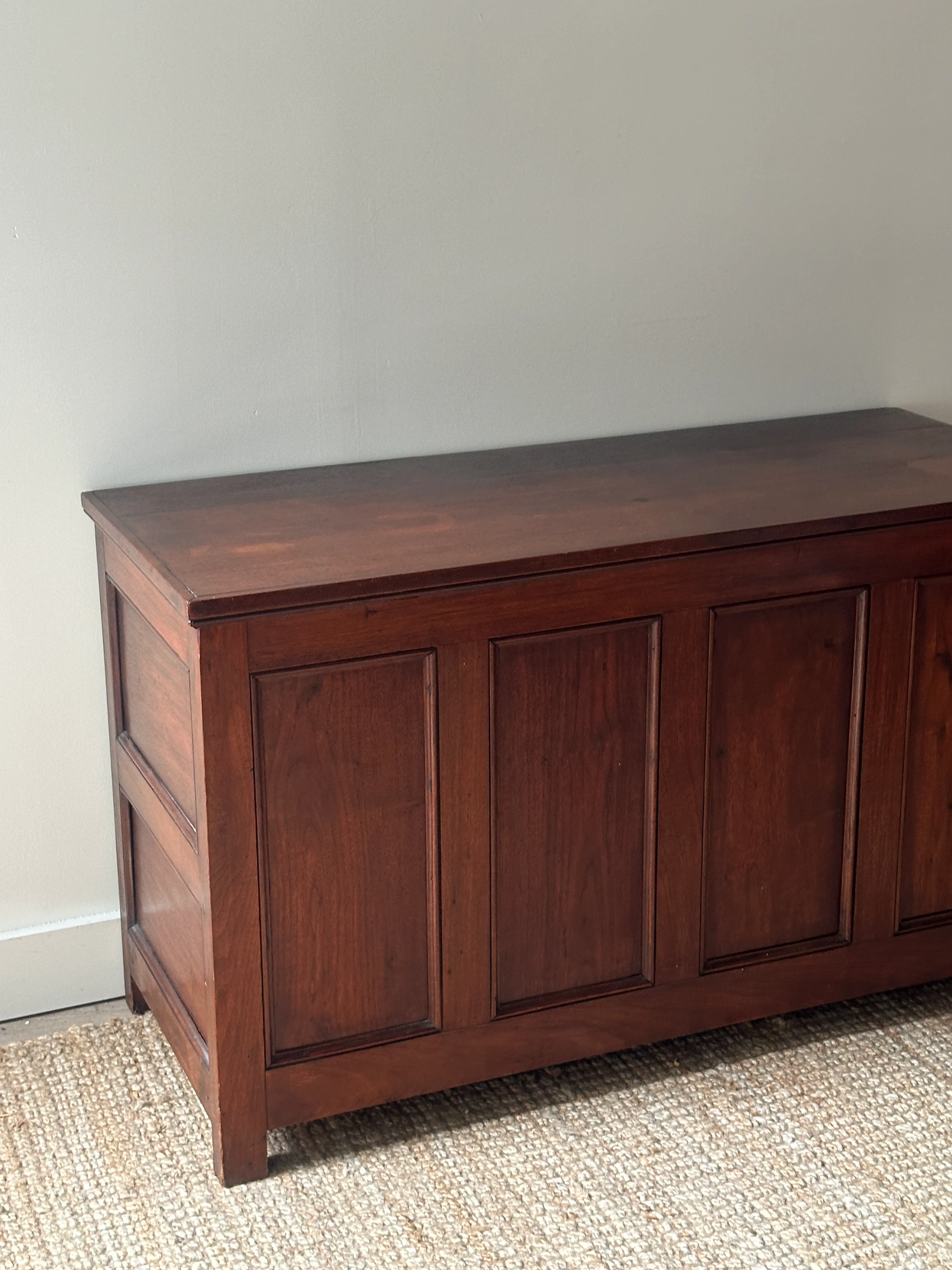 Walnut paneled chest - Image 5
