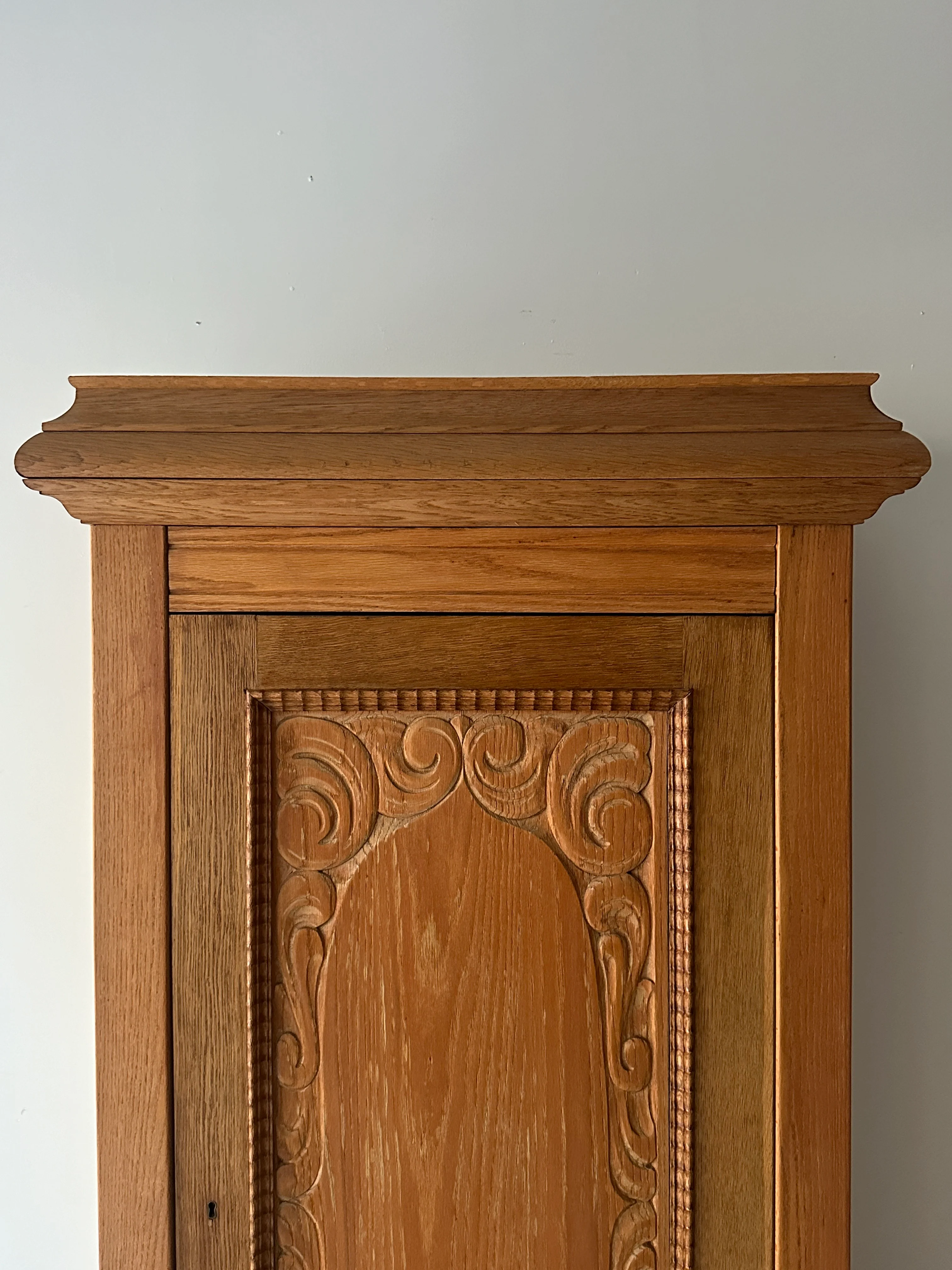 White oak armoire - Image 4