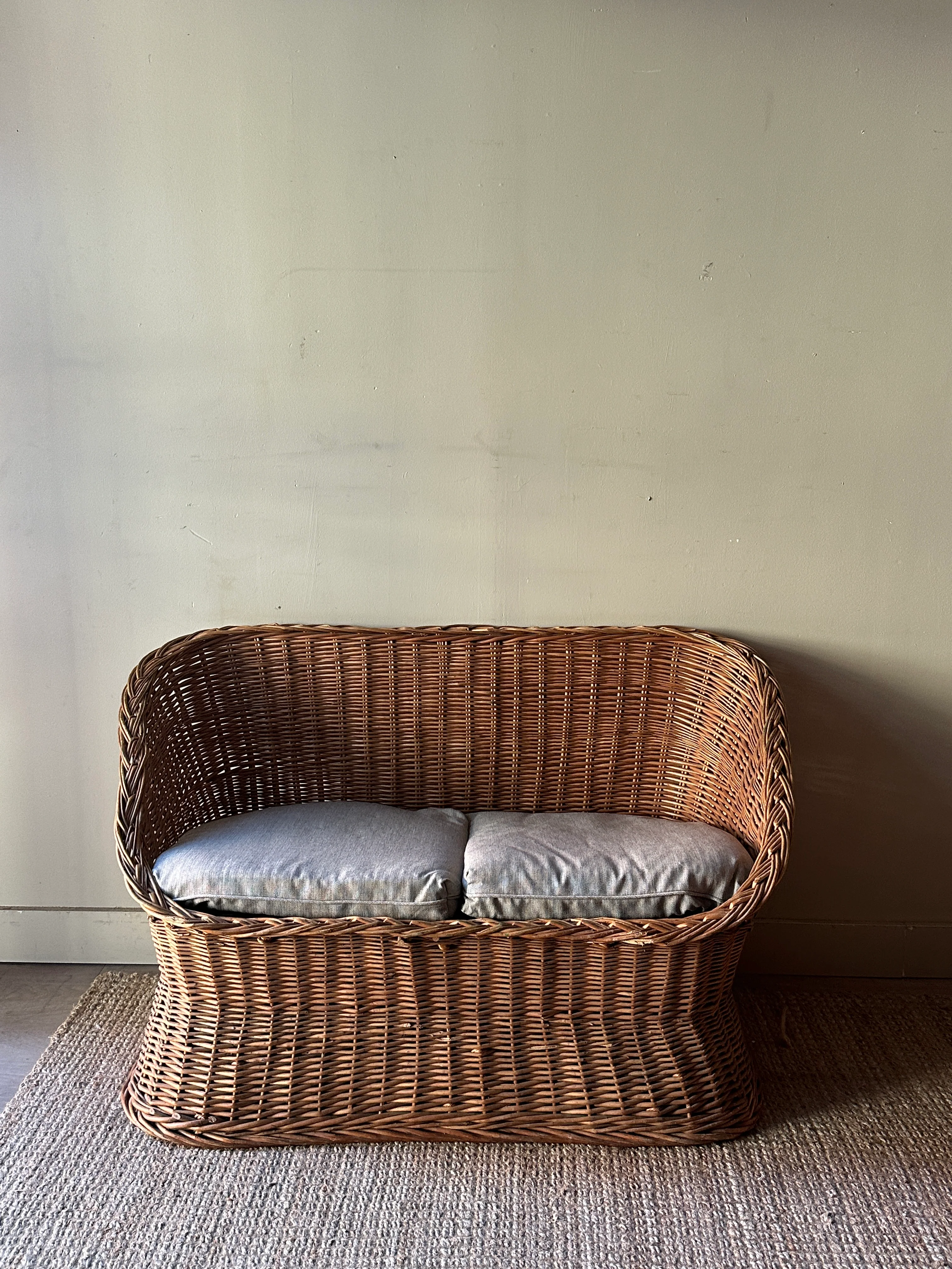 Wicker two seater lounge chair - Image 2