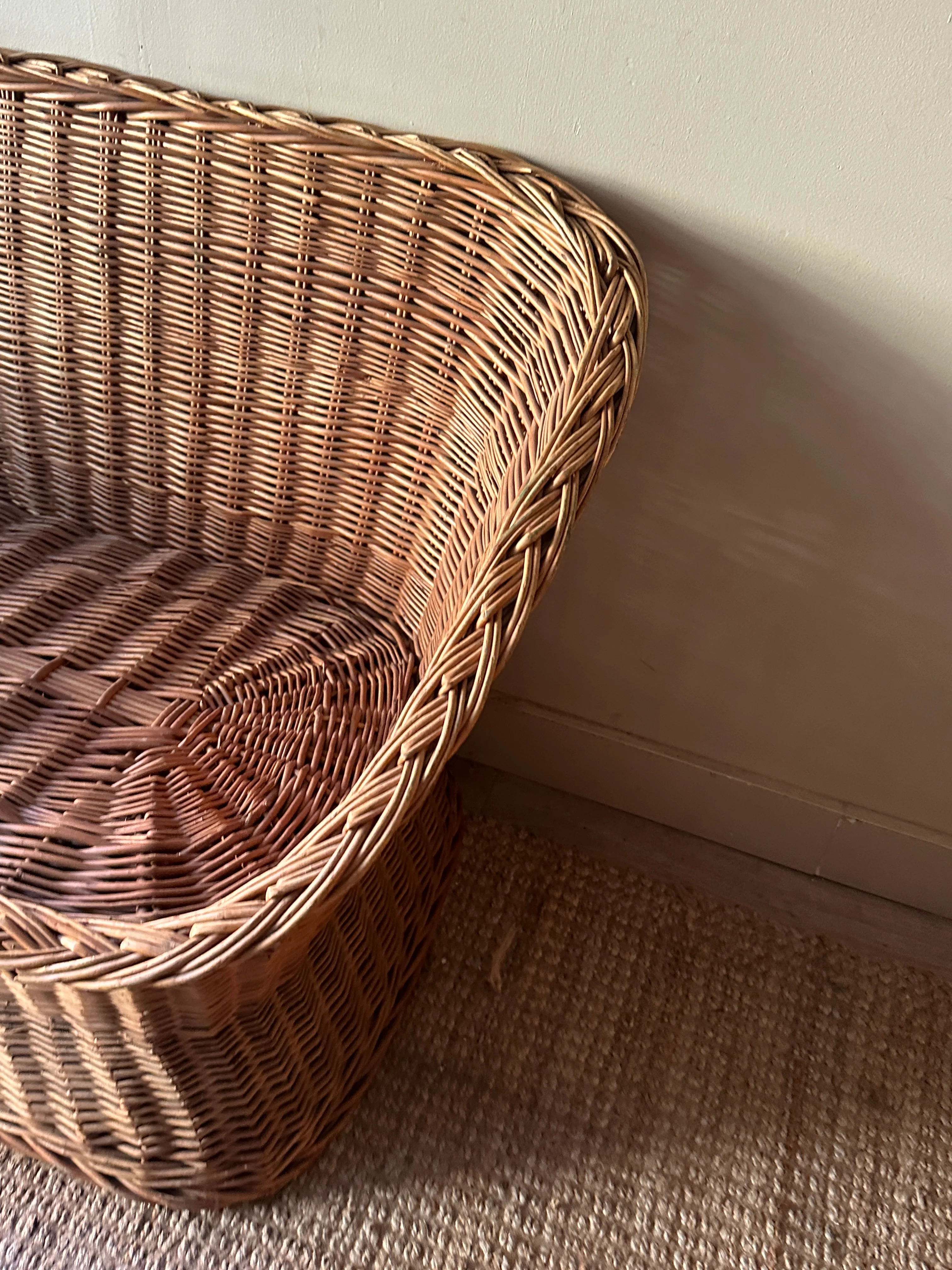 Wicker two seater lounge chair - Image 6