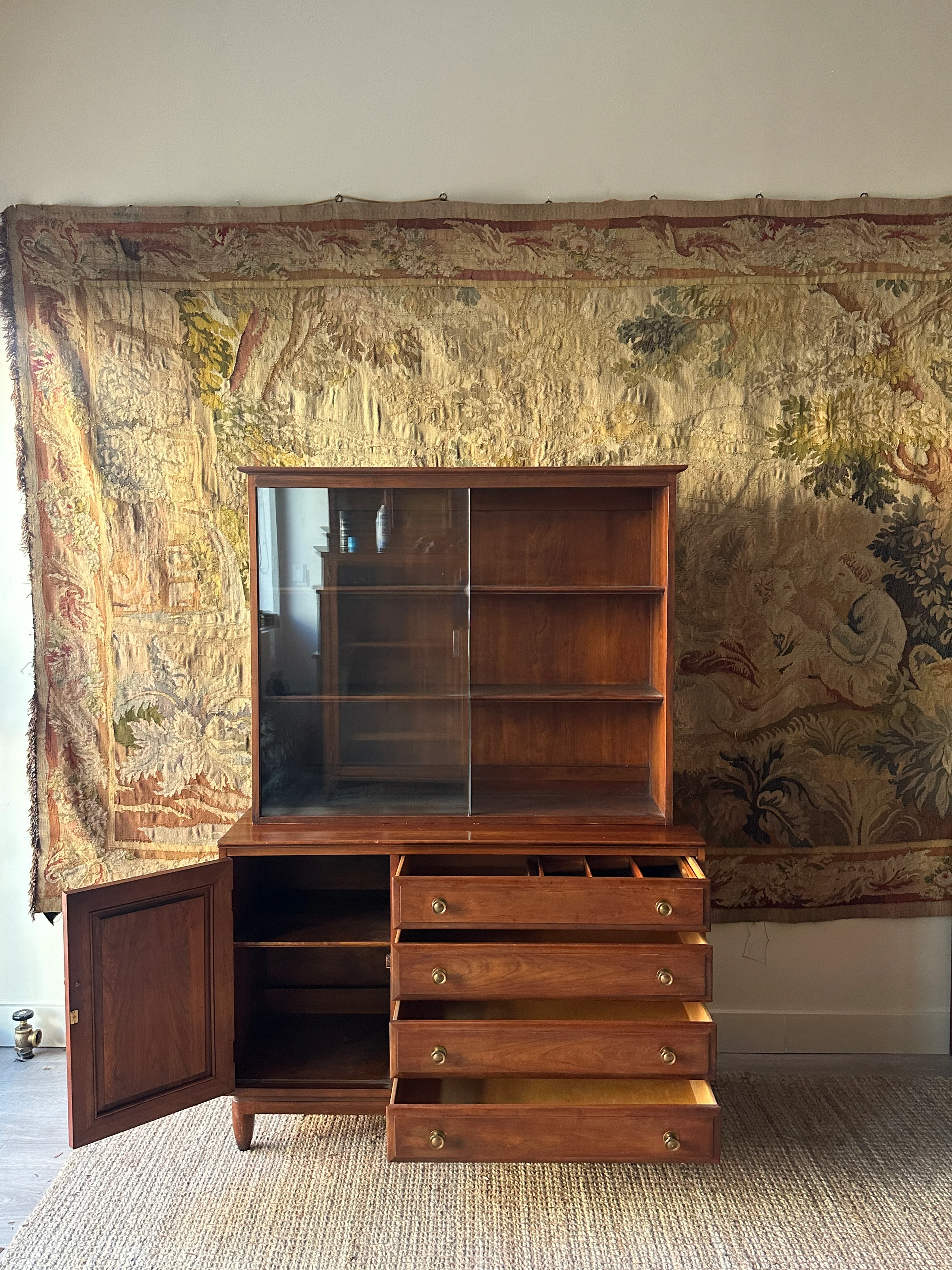 Willett cherry two piece hutch - Image 4