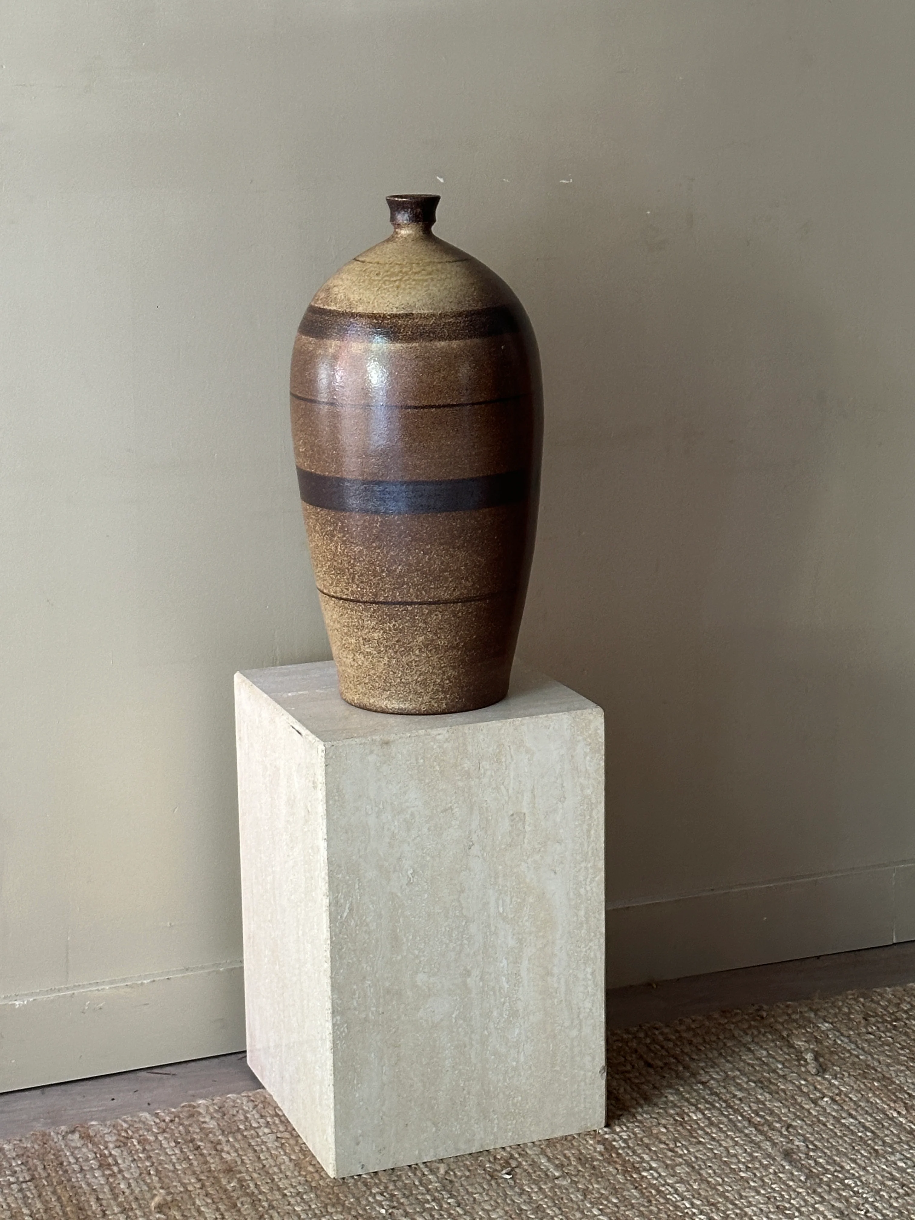 XL Ceramic jug - Image 2